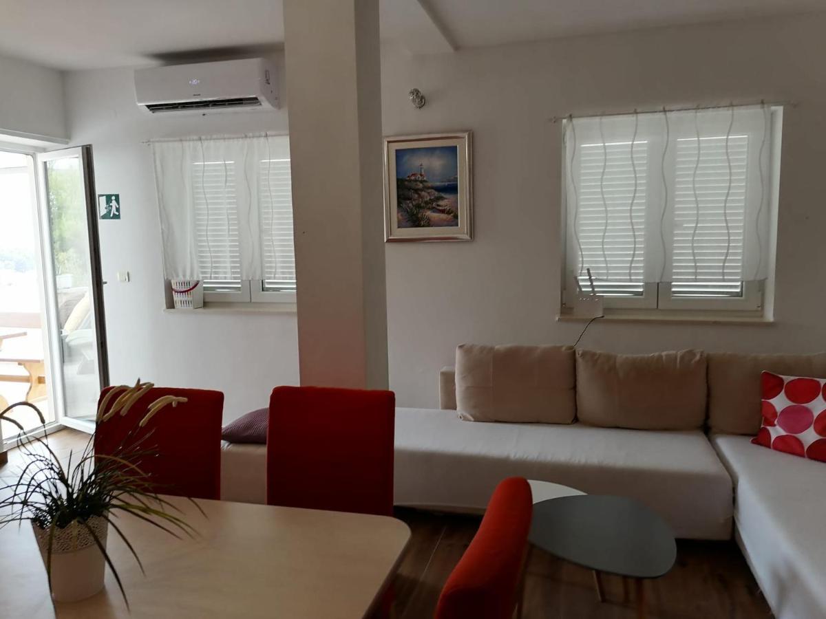 Apartments Villa Sibenik Primošten Kültér fotó
